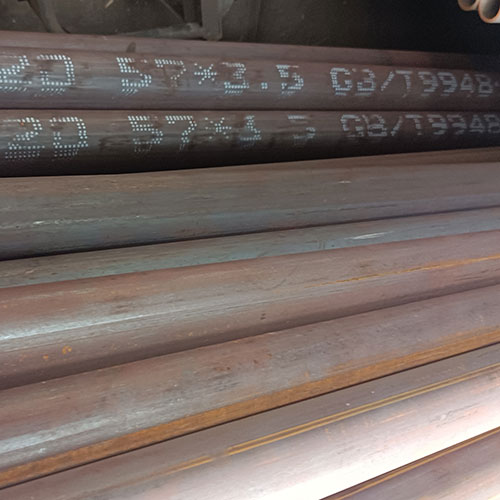 Oil cracking pipe